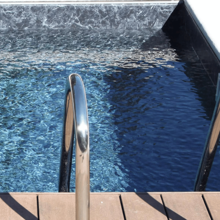 piscine avec liner sopremapool design couleur pearl noir