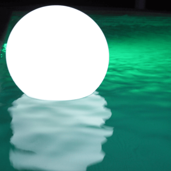 Sphère lumineuse balloon pour la mise en valeur de votre piscine
