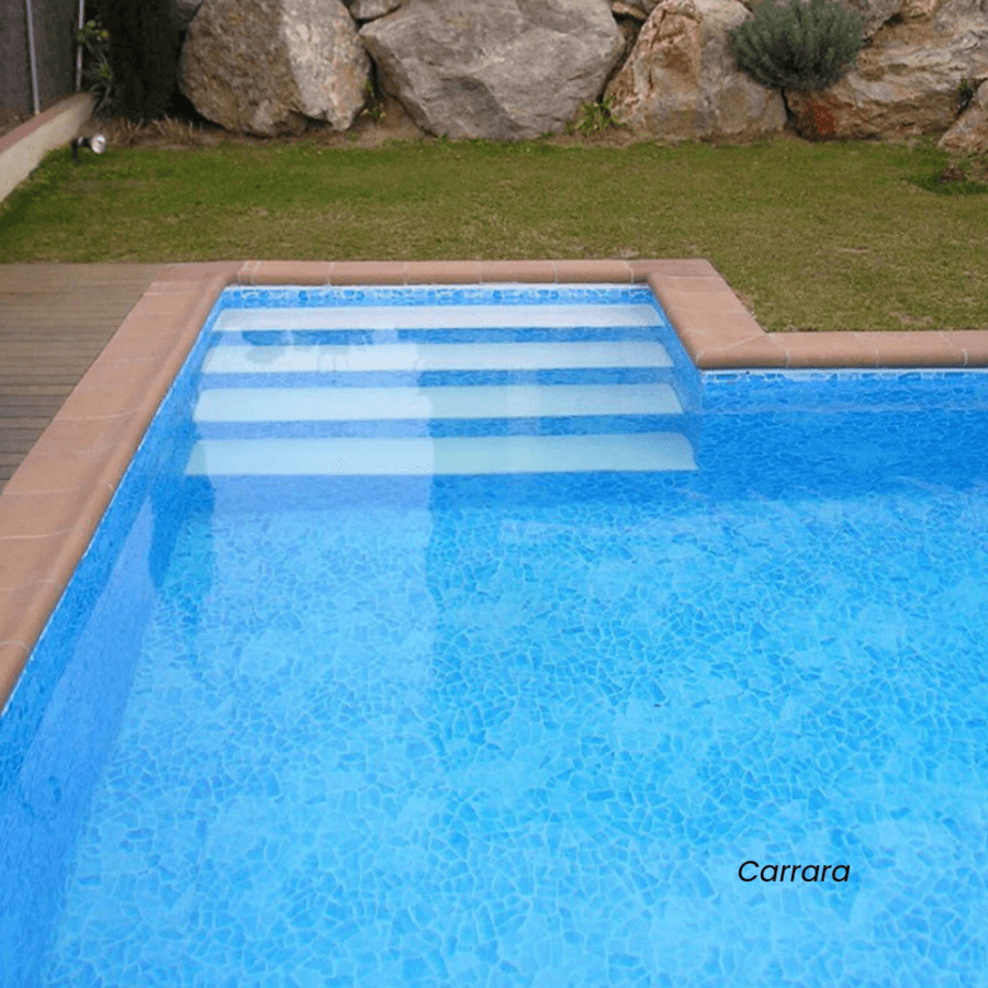 Photo d'une piscine avec liner en PVC armé ALKORPLAN carrara