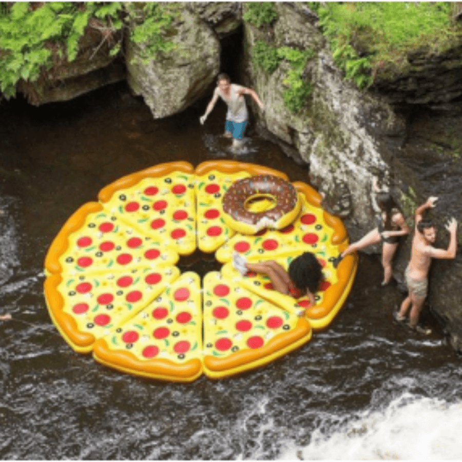 Photo de 8 Parts de pizza gonflable flottante C/06 qui forment une pizza complète